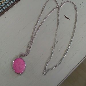 Long style pink cracked stone necklace